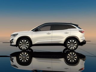 RENAULT techno MY25 full hybrid E-Tech 200